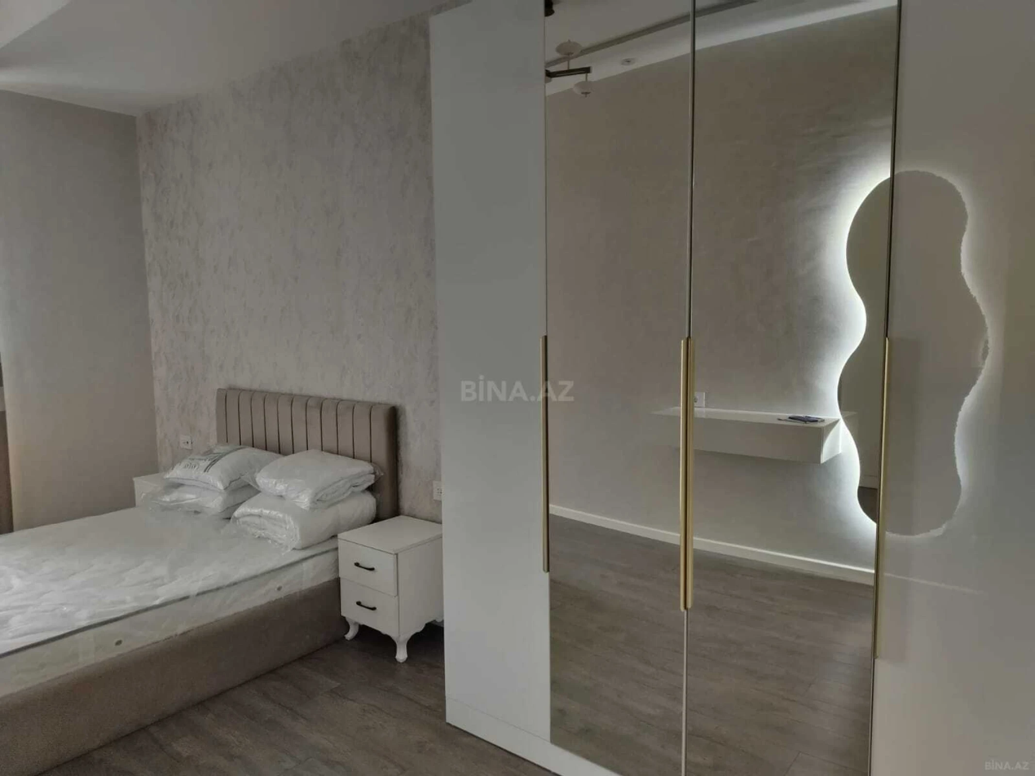 Kirayə verilir 2 otaqlı mənzil 100 m²