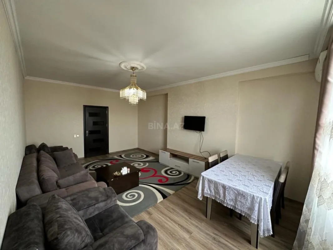 Kirayə verilir 2 otaqlı mənzil 90 m²