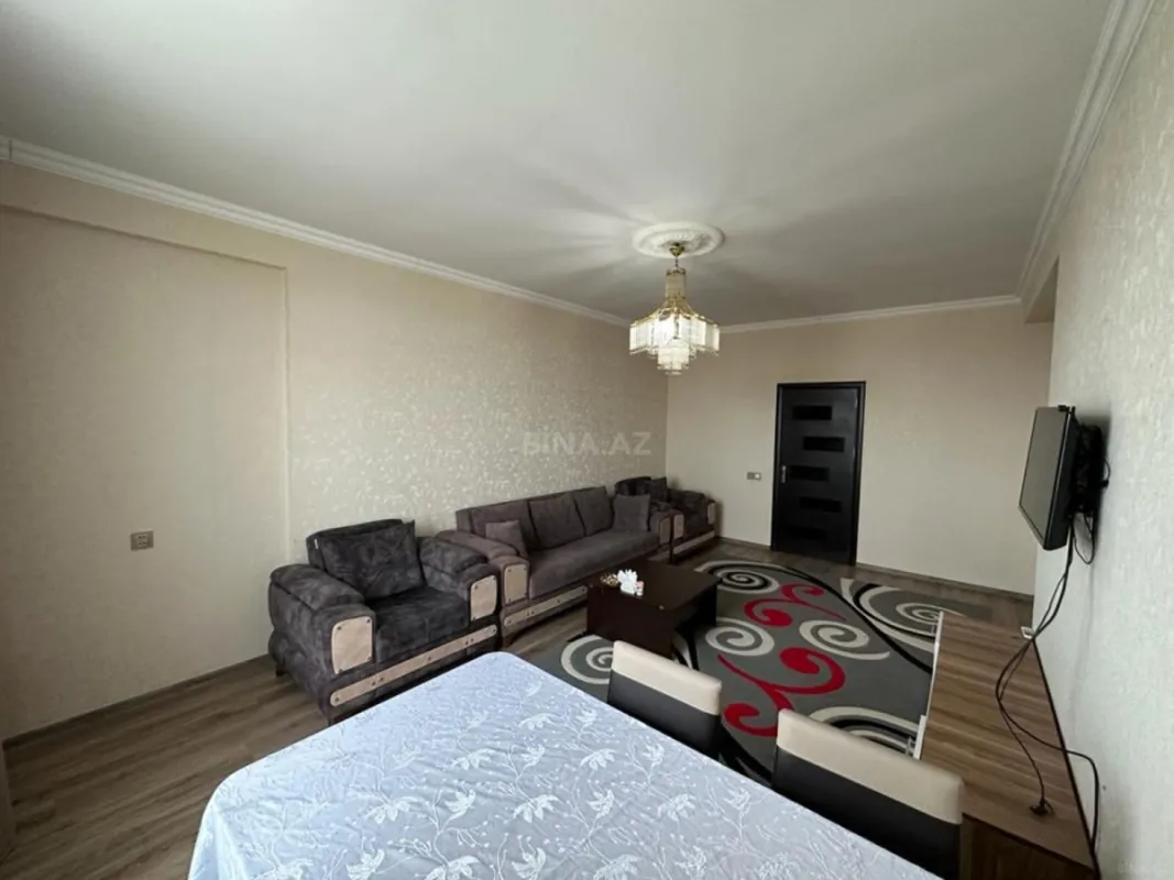Kirayə verilir 2 otaqlı mənzil 90 m²