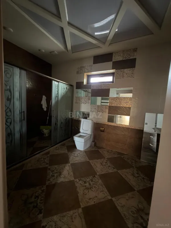 Satılır 8 otaqlı həyət evi 780 m²