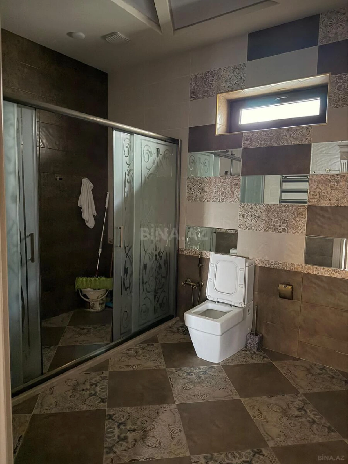 Satılır 8 otaqlı həyət evi 780 m²