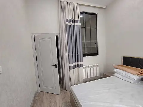 Kirayə verilir 2 otaqlı mənzil 75 m²