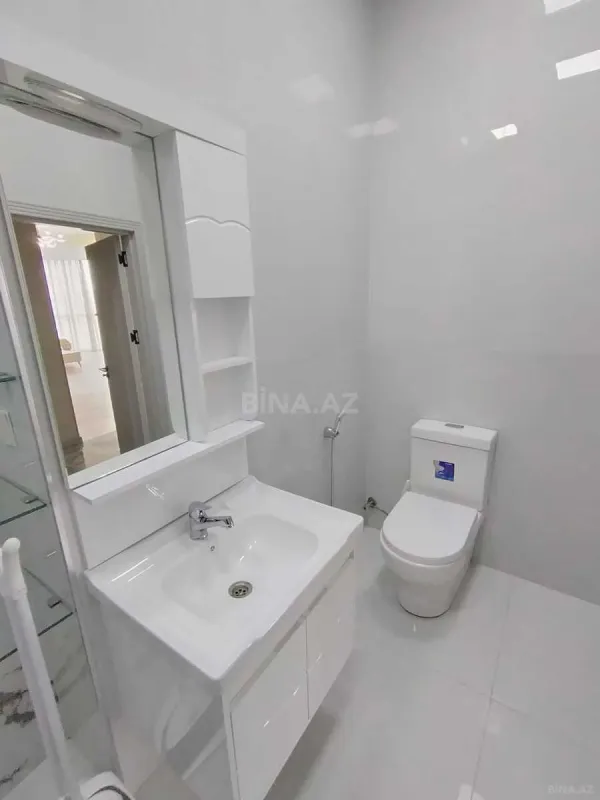 Kirayə verilir 2 otaqlı mənzil 75 m²