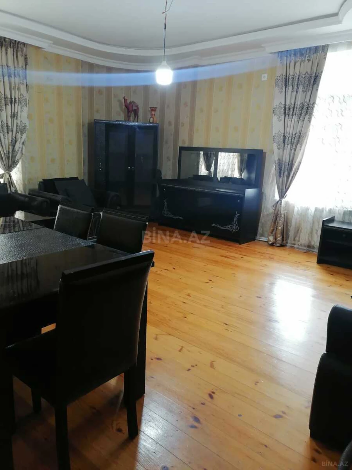 Kirayə verilir 2 otaqlı mənzil 100 m²
