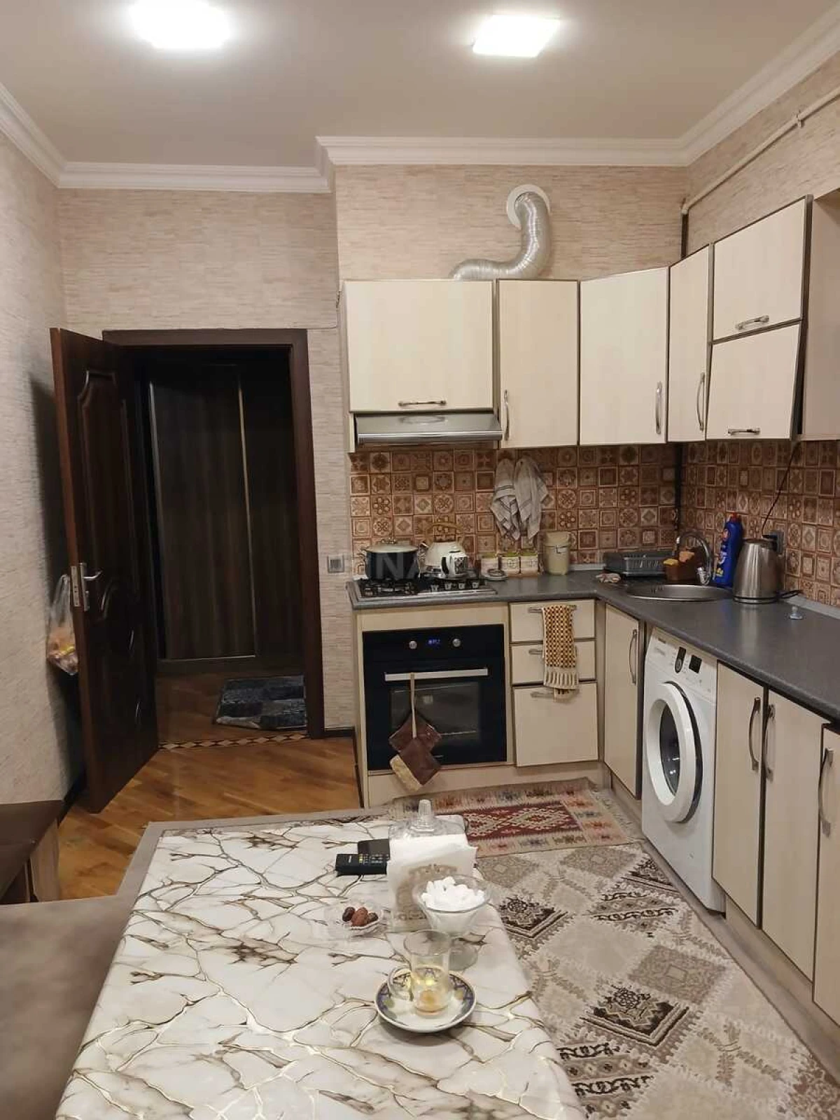 Satılır 2 otaqlı mənzil 80 m²