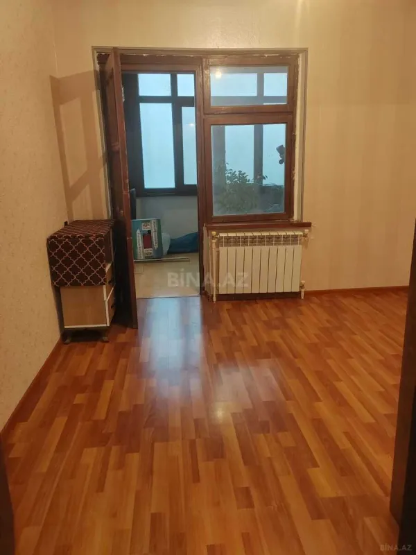 Satılır 4 otaqlı mənzil 95 m²