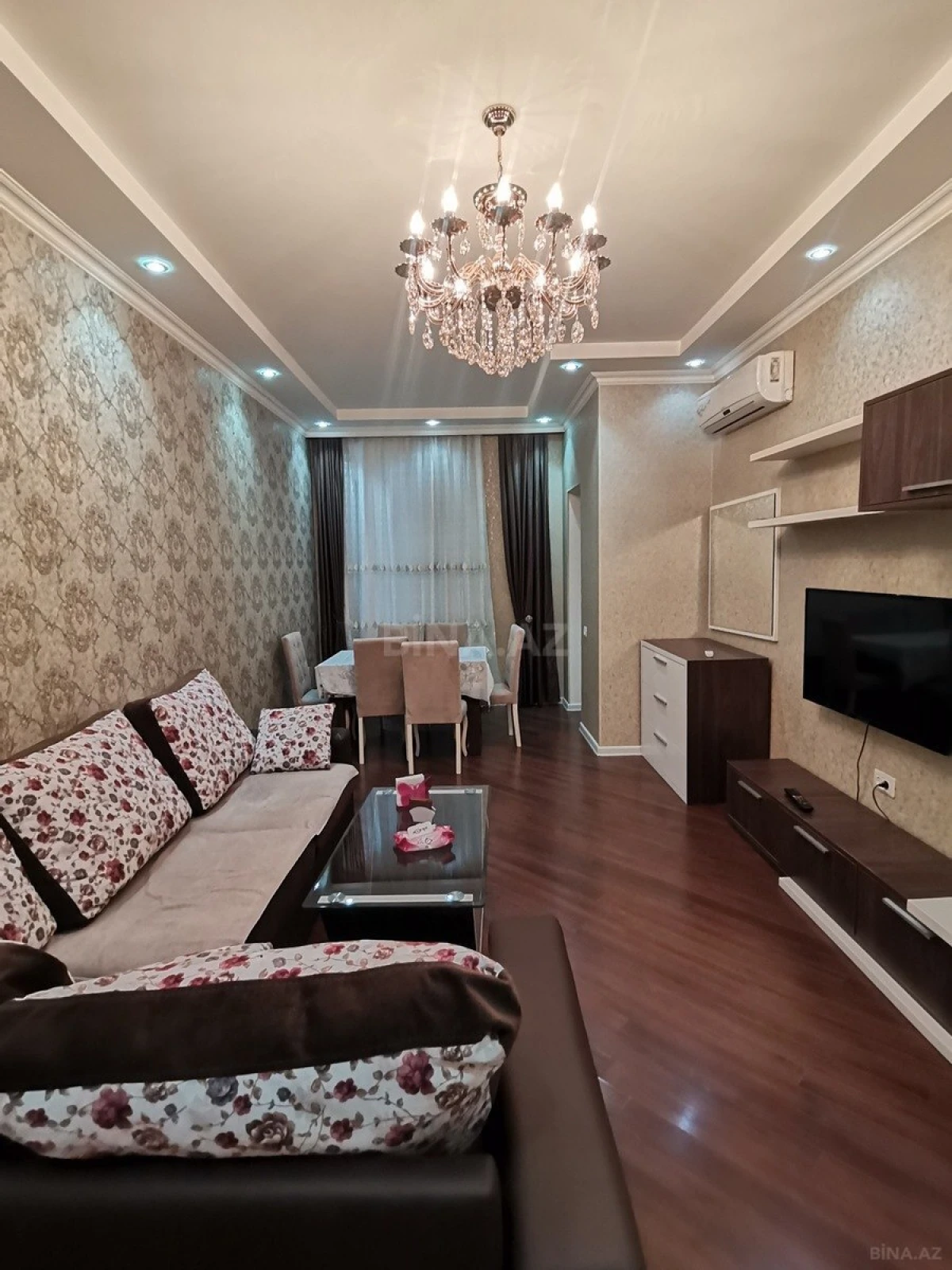 Kirayə verilir 2 otaqlı mənzil 75 m²