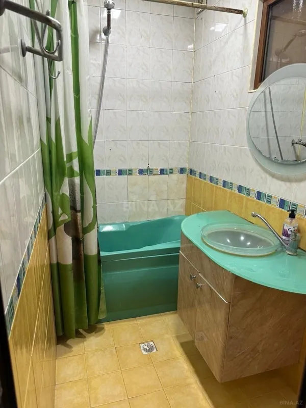 Satılır 4 otaqlı mənzil 100 m²