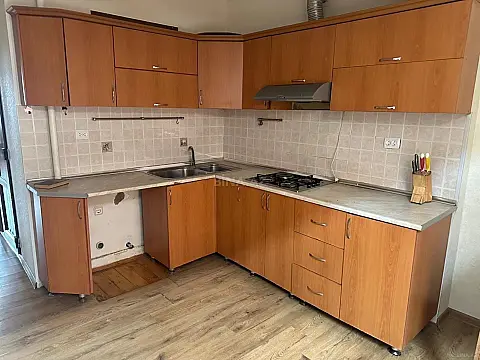 Satılır 4 otaqlı mənzil 100 m²