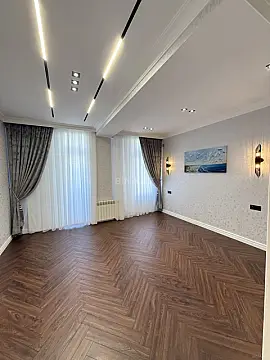 Satılır 3 otaqlı mənzil 145 m²