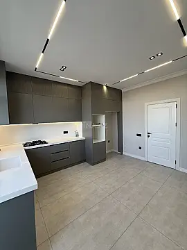 Satılır 3 otaqlı mənzil 145 m²