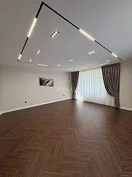 Satılır 3 otaqlı mənzil 145 m²