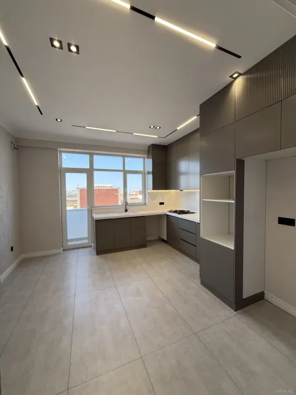 Satılır 3 otaqlı mənzil 145 m²