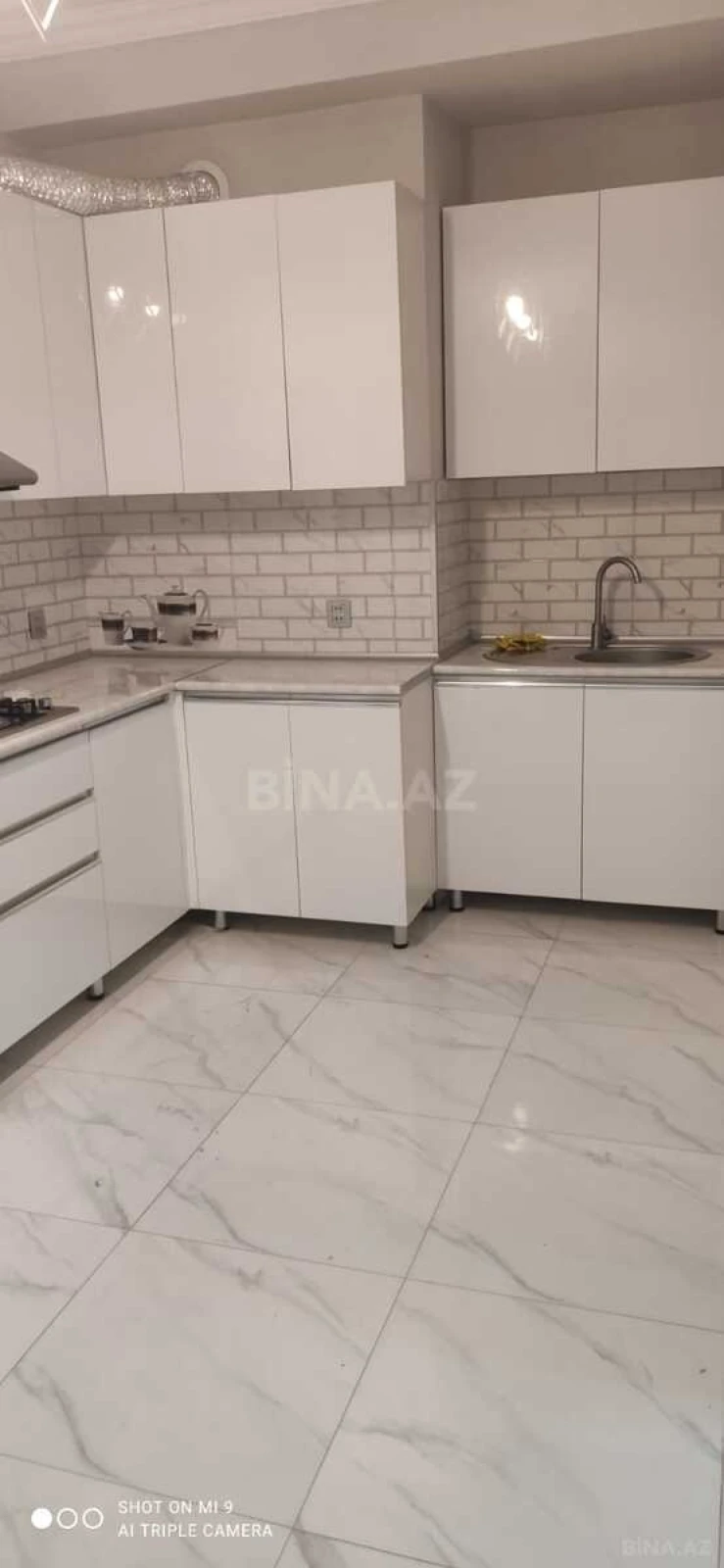 Kirayə verilir 2 otaqlı mənzil 60 m²