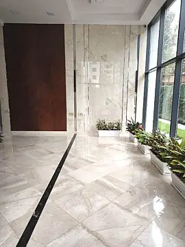 Satılır 5 otaqlı mənzil 205 m²