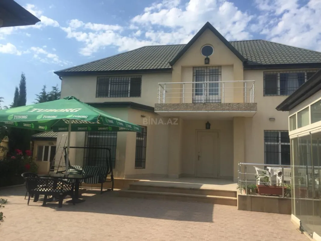 Satılır 5 otaqlı həyət evi 205 m²