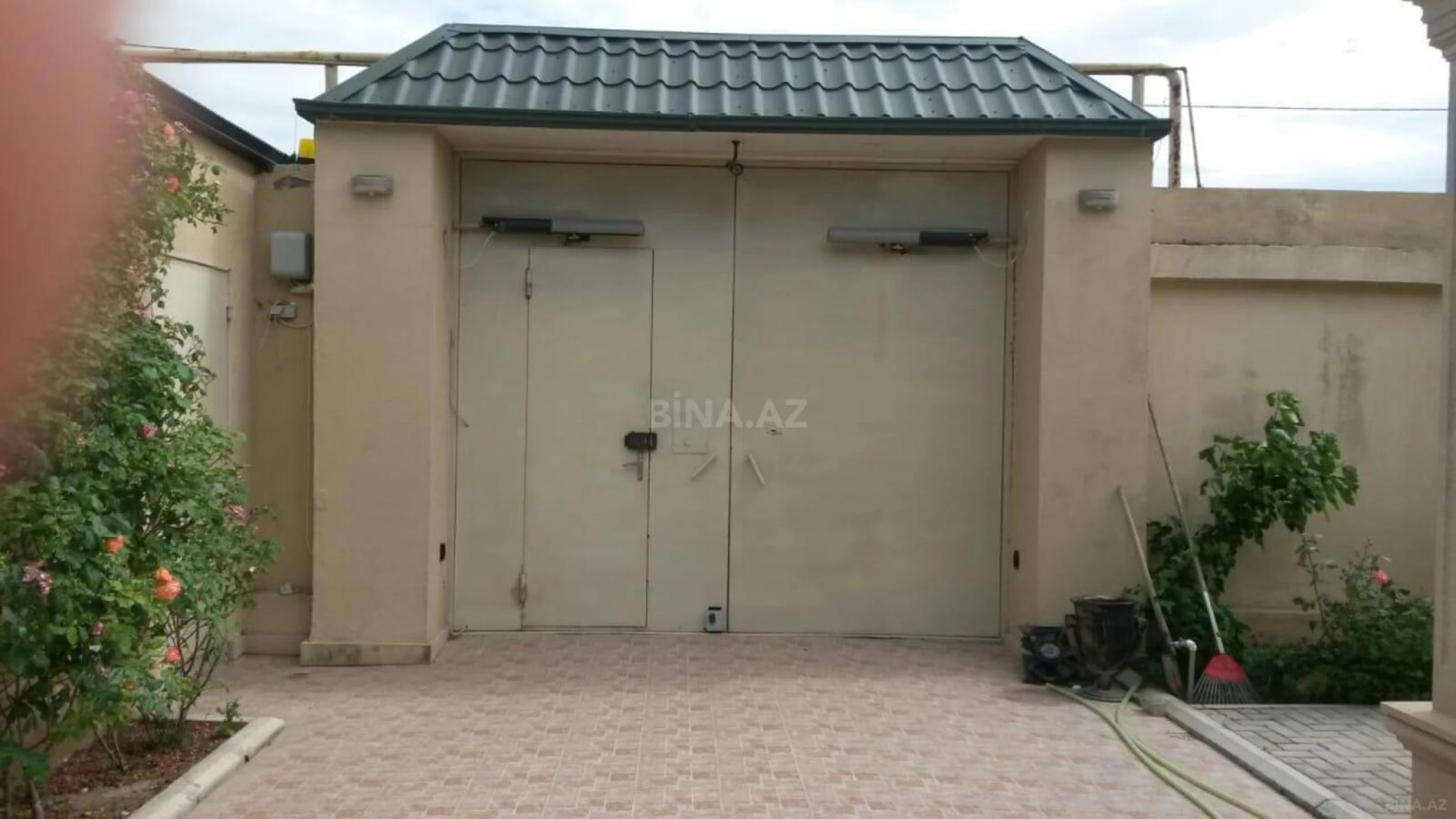 Satılır 5 otaqlı həyət evi 205 m²