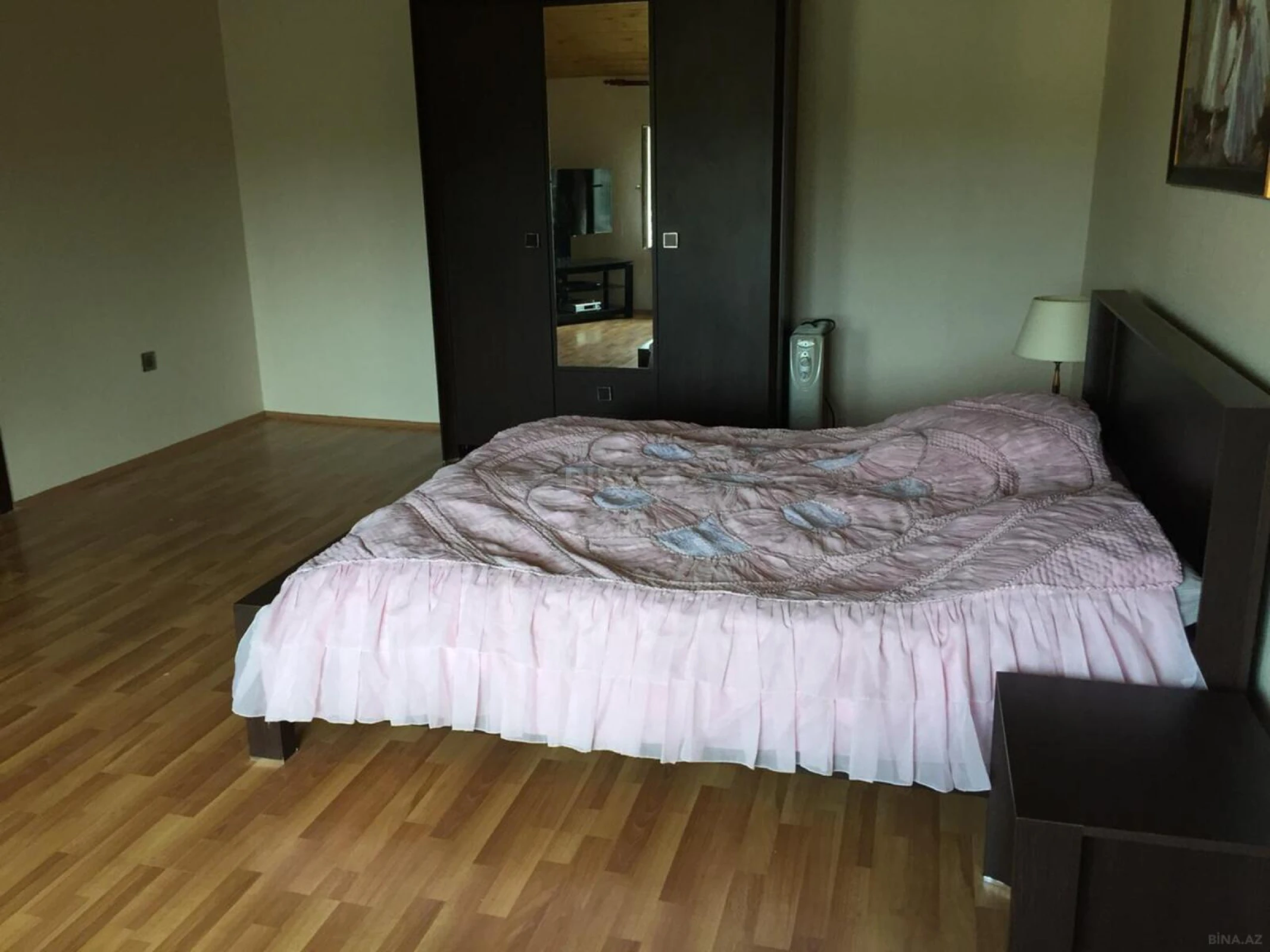 Satılır 5 otaqlı həyət evi 205 m²