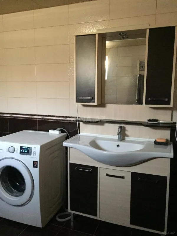 Satılır 5 otaqlı həyət evi 205 m²