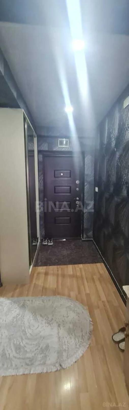 Satılır 2 otaqlı mənzil 70 m²