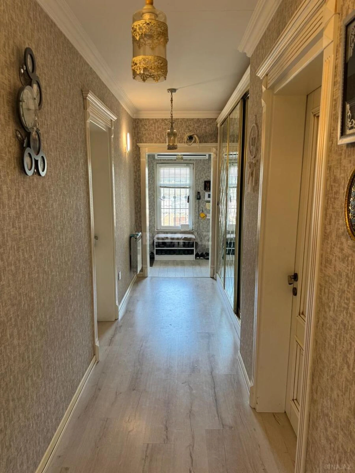 Satılır 5 otaqlı həyət evi 200 m²