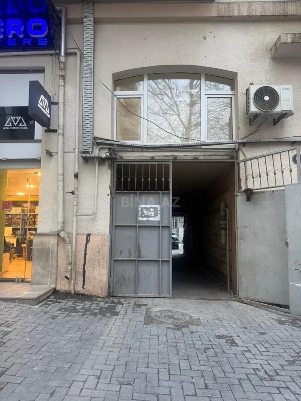 Satılır 4 otaqlı mənzil 62 m²