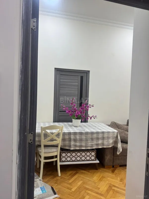 Satılır 4 otaqlı mənzil 62 m²