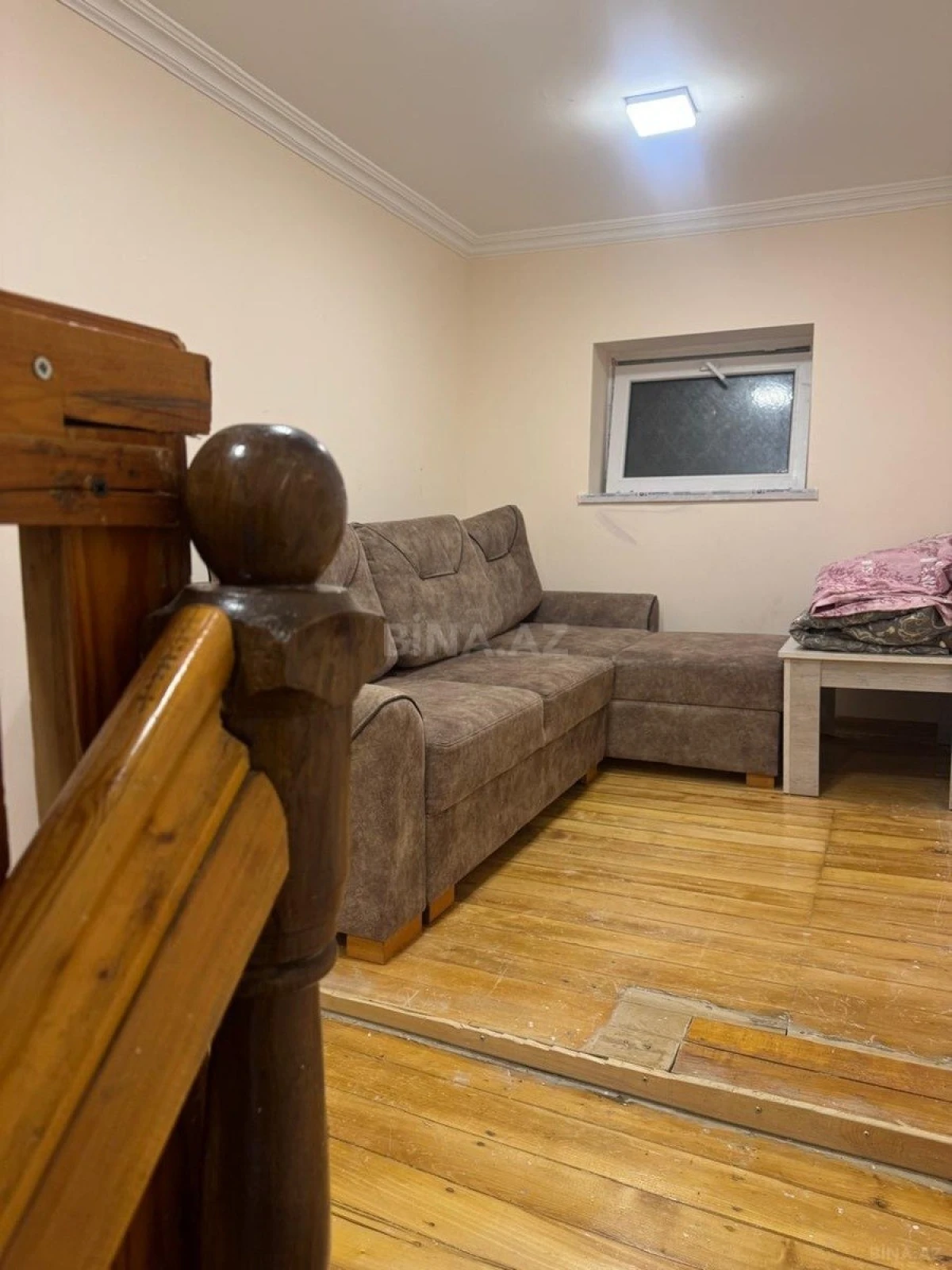 Satılır 4 otaqlı mənzil 62 m²