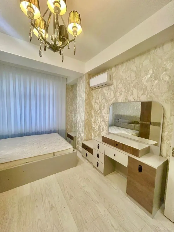 Satılır 2 otaqlı mənzil 80 m²