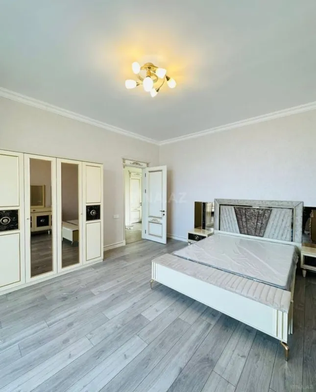Kirayə verilir 6 otaqlı həyət evi 320 m²