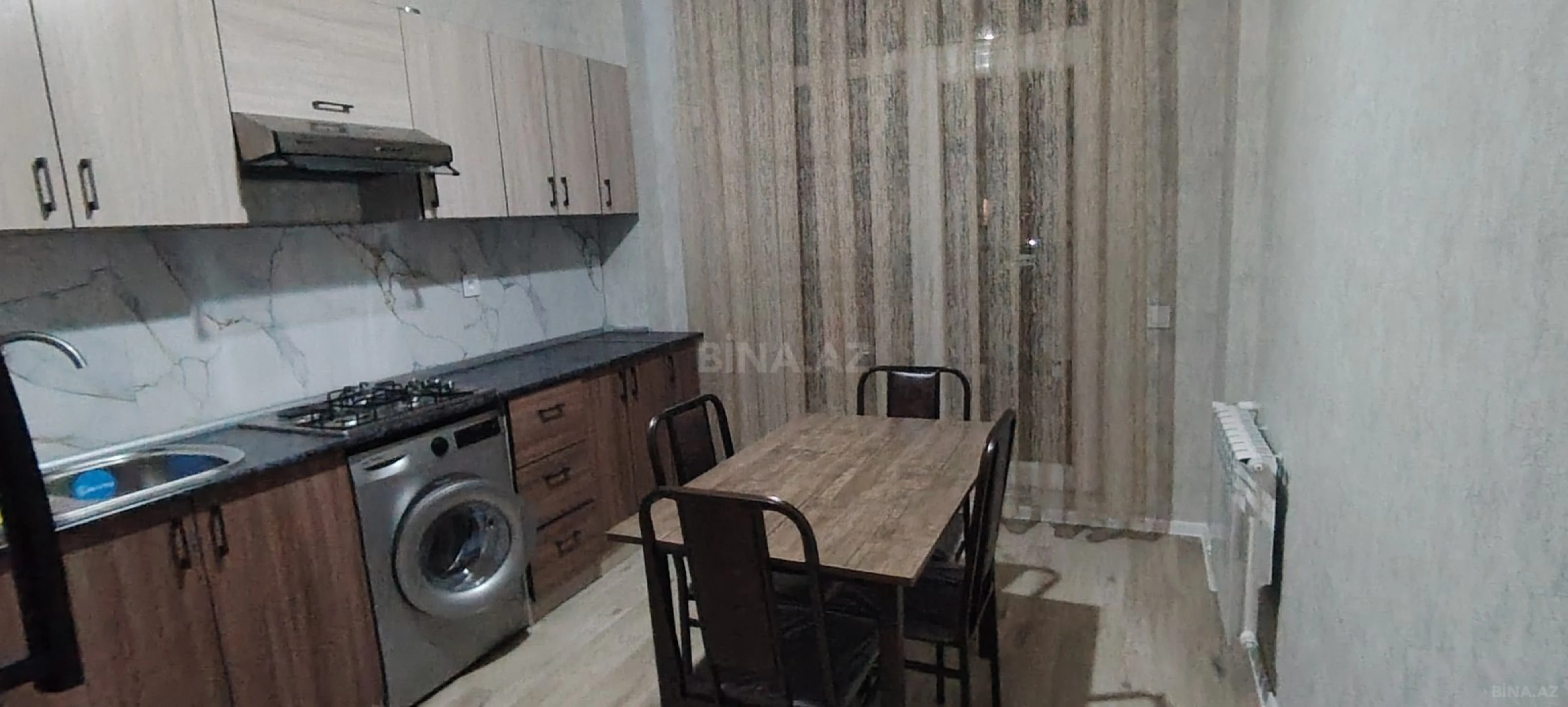 Kirayə verilir 2 otaqlı mənzil 93 m²