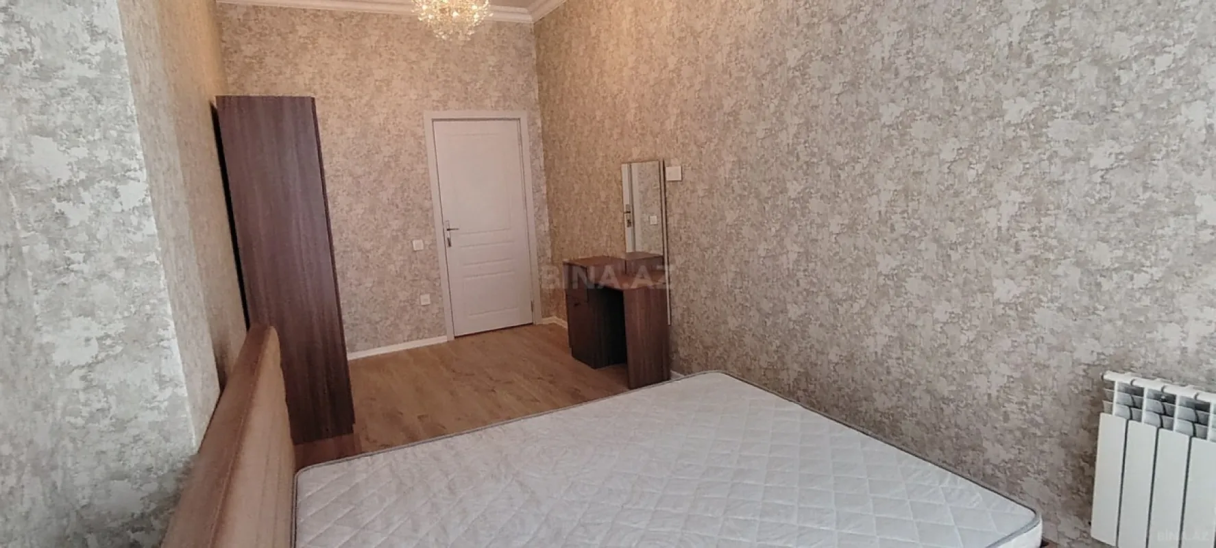 Kirayə verilir 2 otaqlı mənzil 93 m²