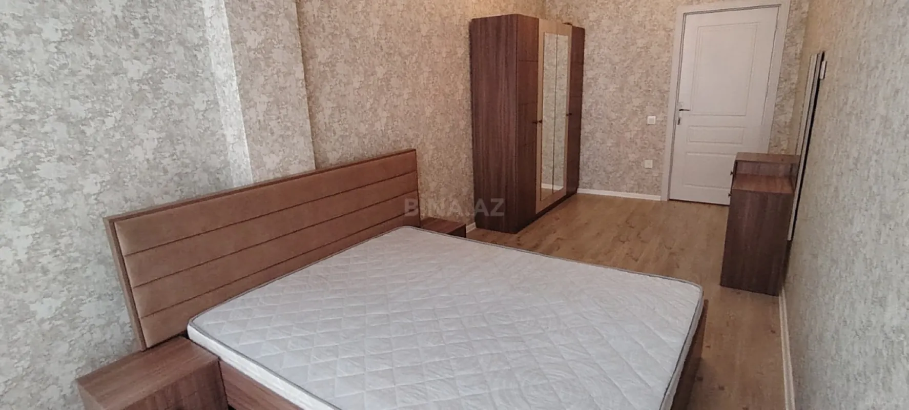 Kirayə verilir 2 otaqlı mənzil 93 m²