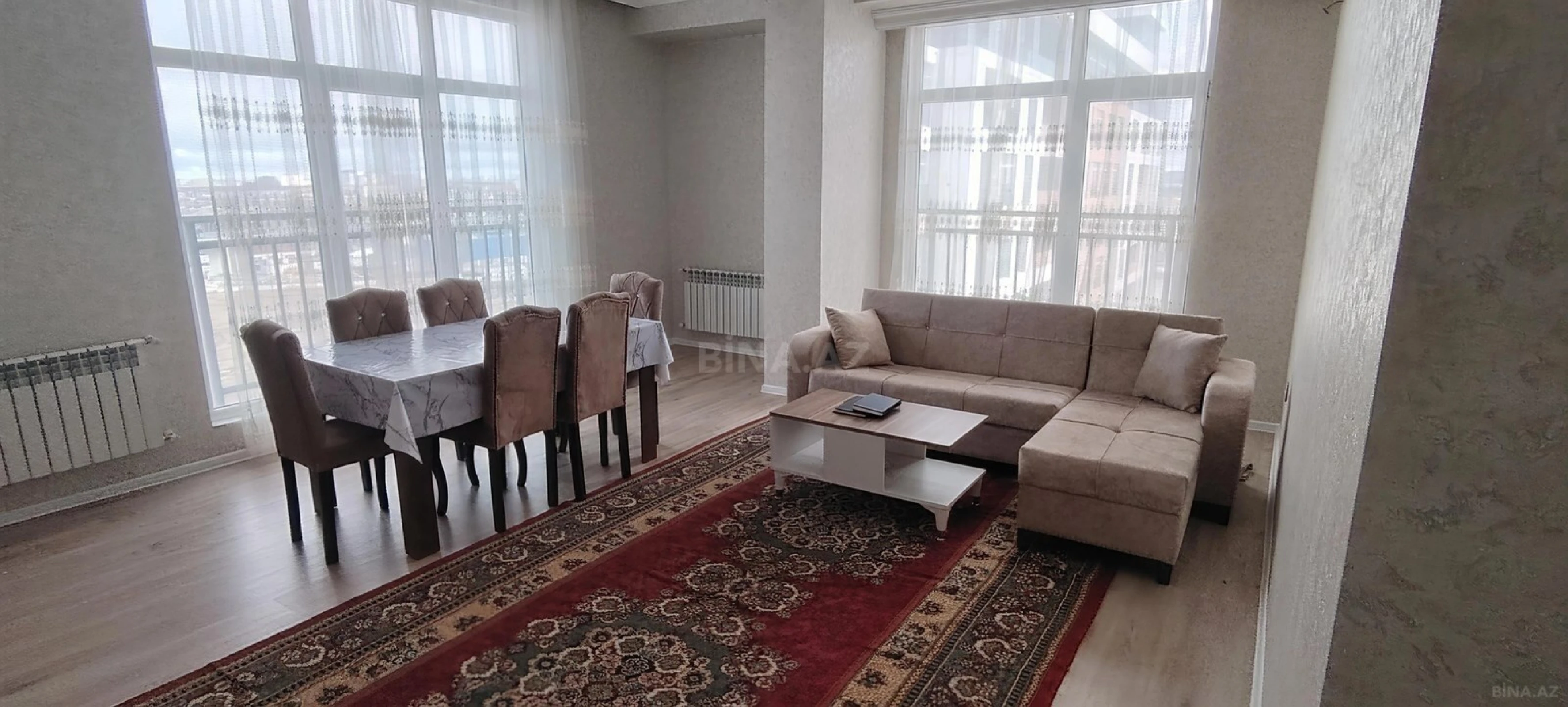 Kirayə verilir 2 otaqlı mənzil 93 m²