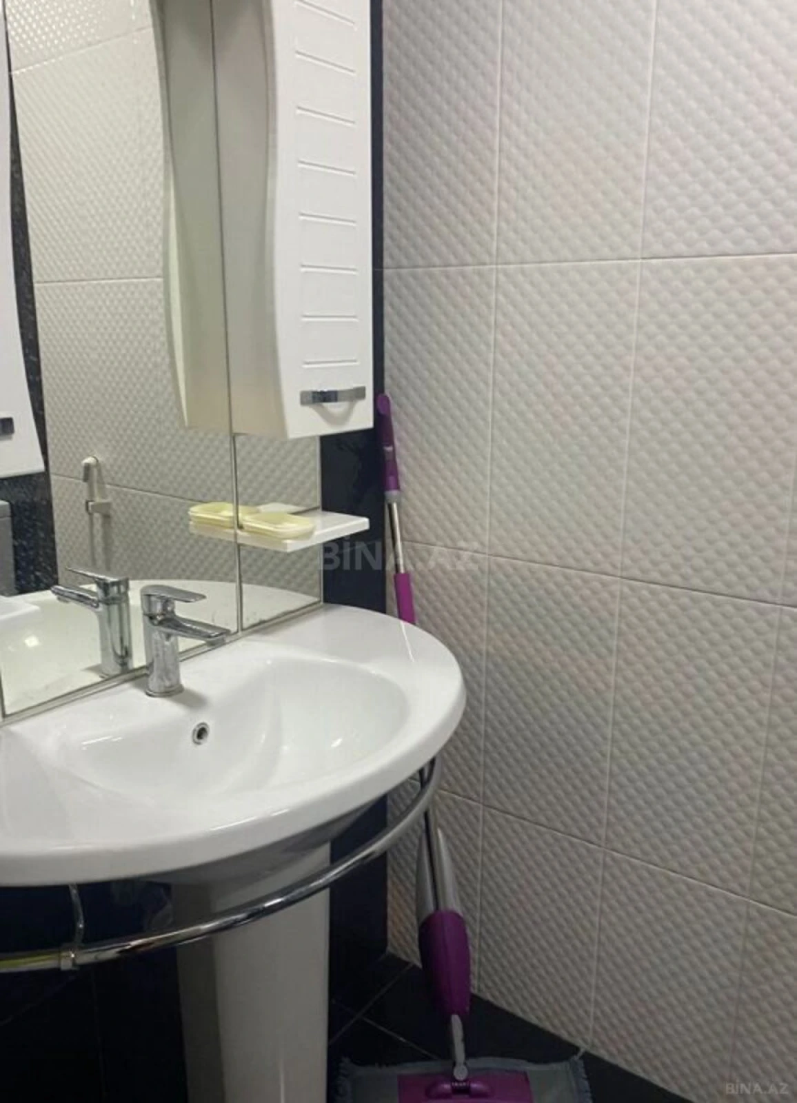 Kirayə verilir 4 otaqlı mənzil 168 m²