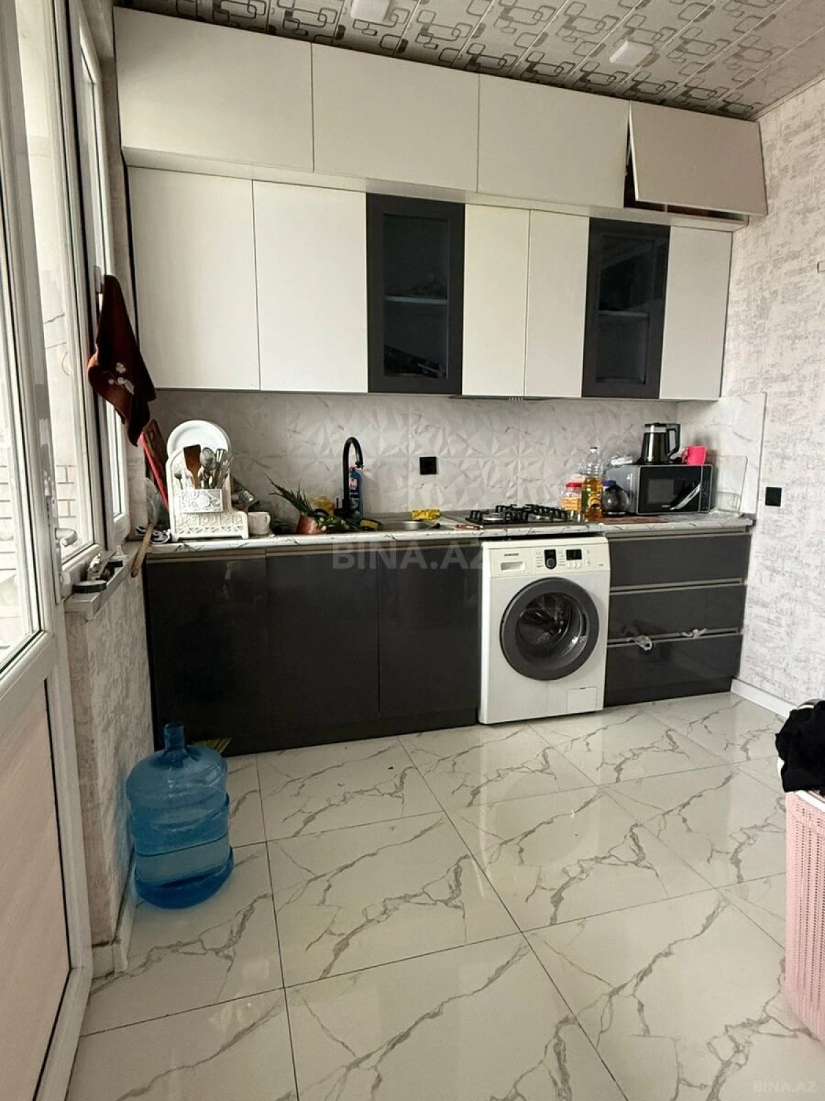 Satılır 2 otaqlı mənzil 82 m²