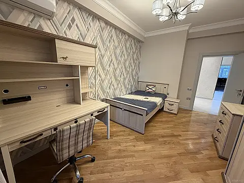 Kirayə verilir 3 otaqlı mənzil 105 m²