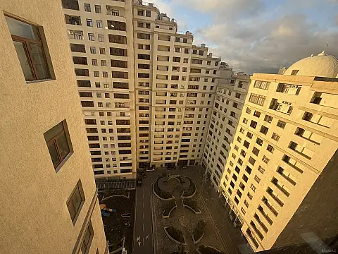 Kirayə verilir 3 otaqlı mənzil 105 m² — Bakı, Bakıxanov 3 otaq 105.00 m²