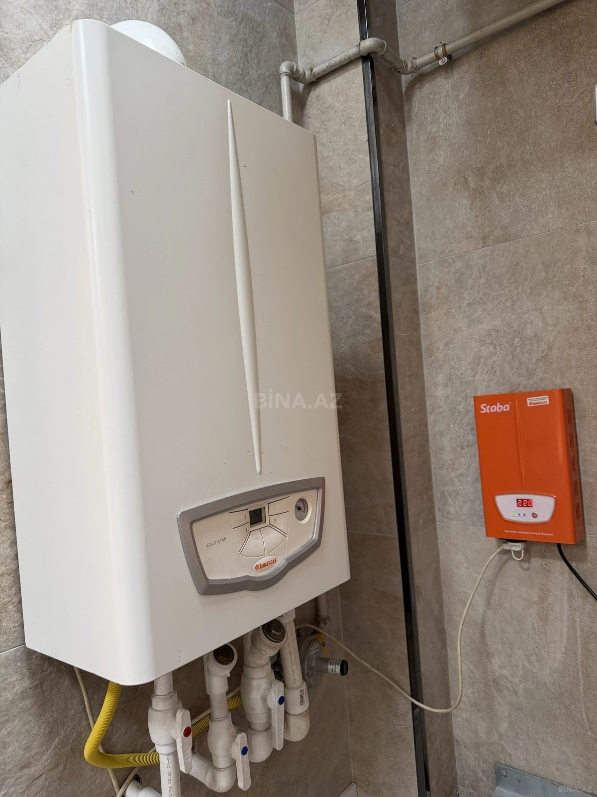 Kirayə verilir 3 otaqlı mənzil 105 m²