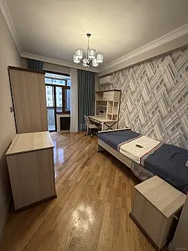 Kirayə verilir 3 otaqlı mənzil 105 m²