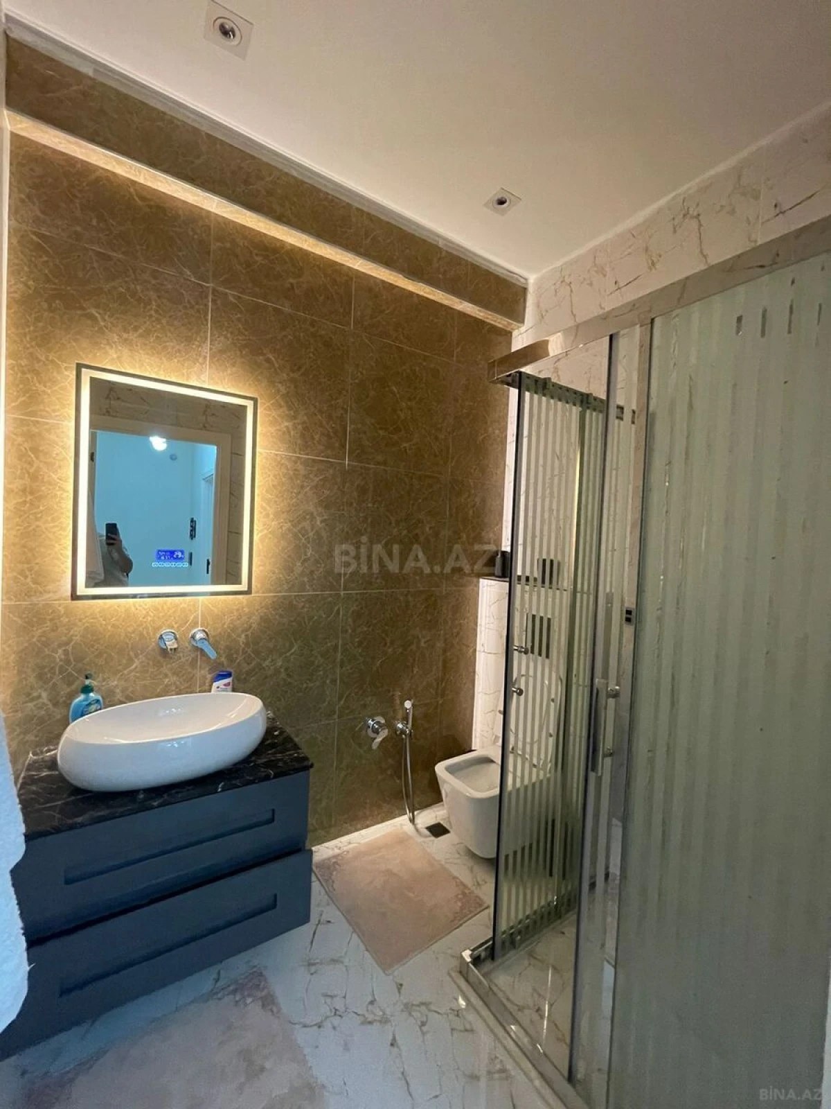 Kirayə verilir 2 otaqlı mənzil 58 m²