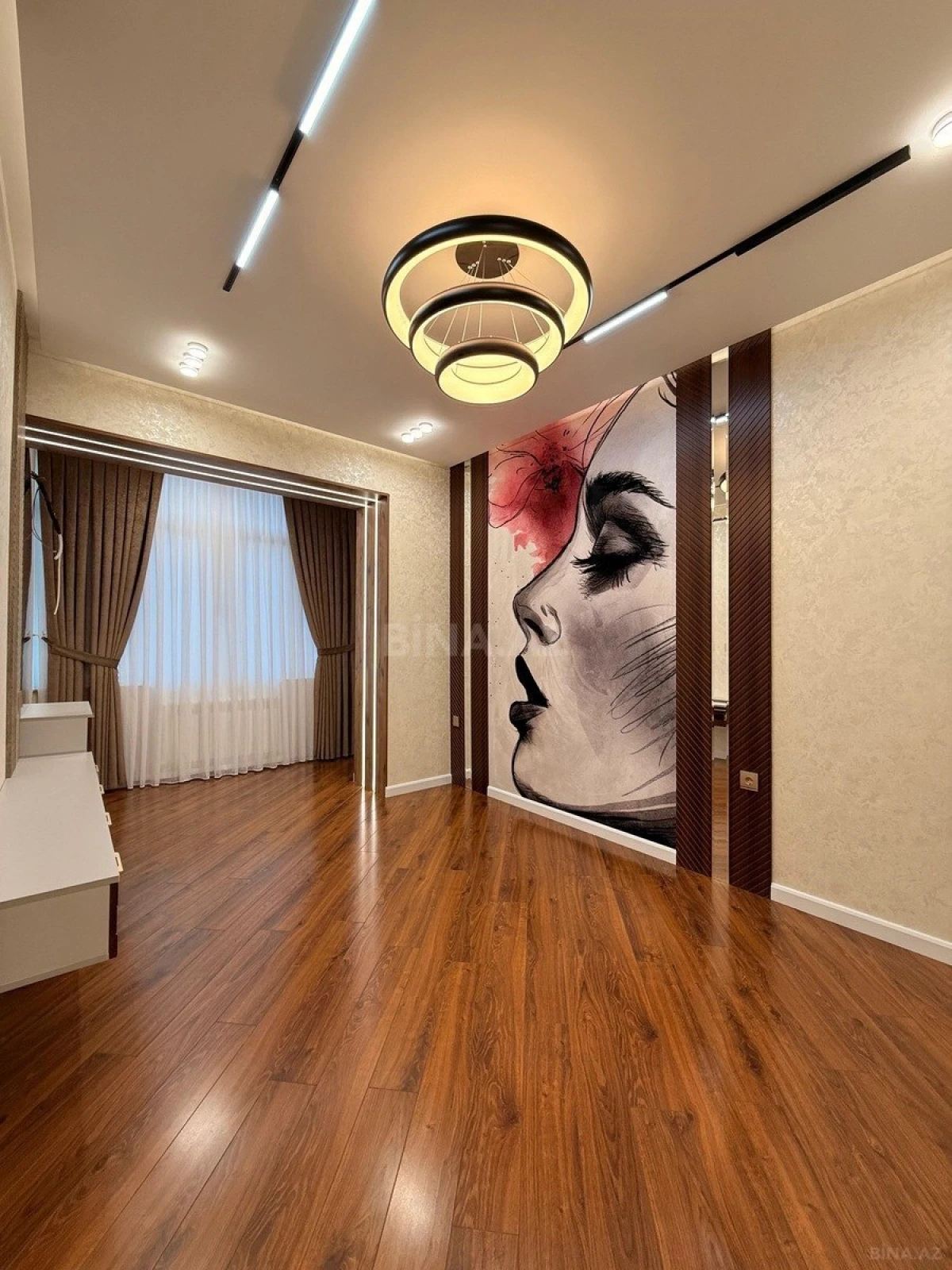 Satılır 2 otaqlı mənzil 84 m²