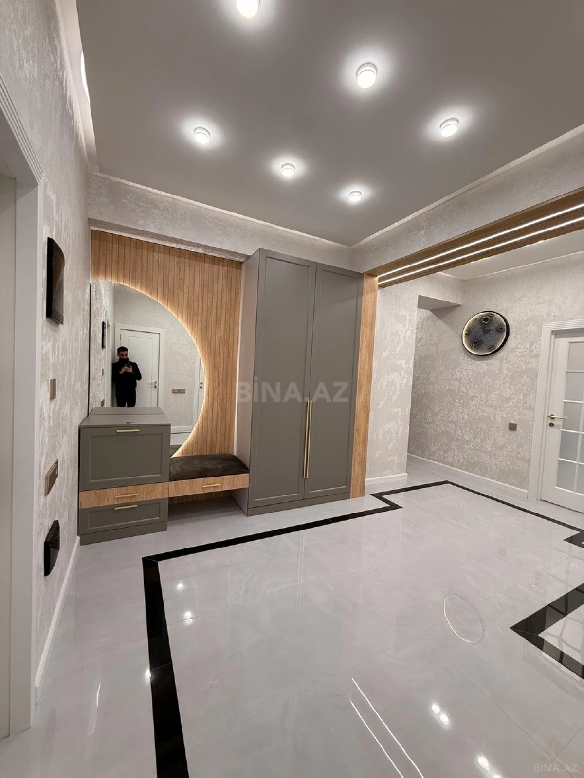 Satılır 2 otaqlı mənzil 84 m²