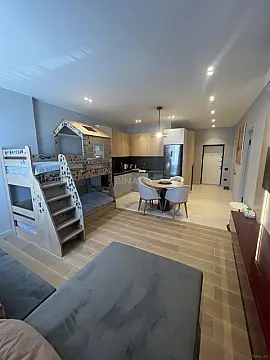 Kirayə verilir 2 otaqlı mənzil 80 m²