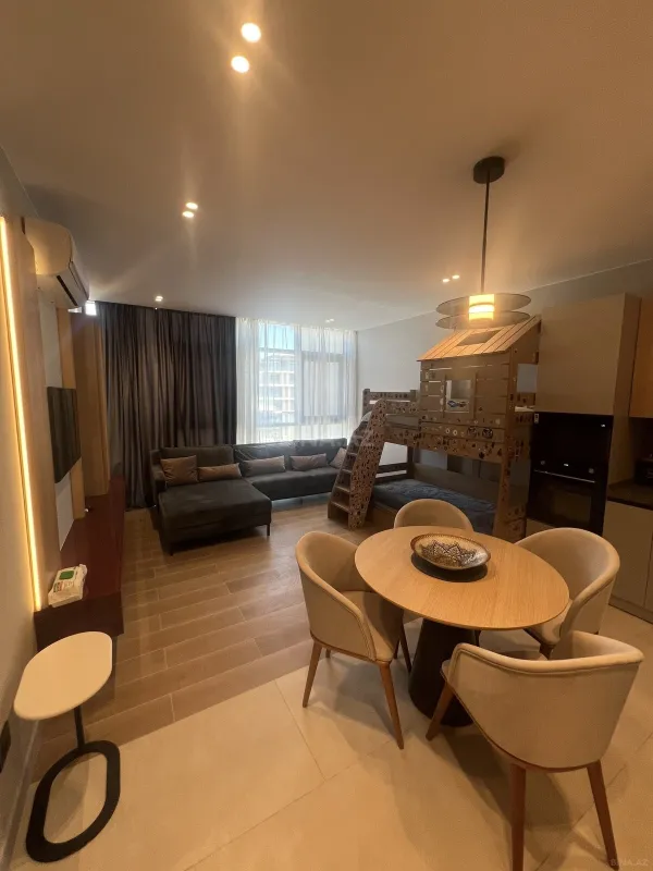 Kirayə verilir 2 otaqlı mənzil 80 m²