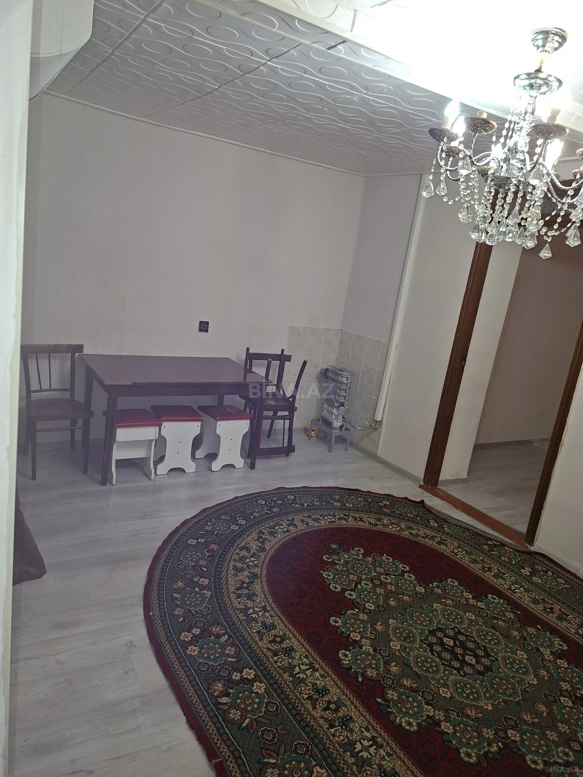 Kirayə verilir 2 otaqlı mənzil 60 m²