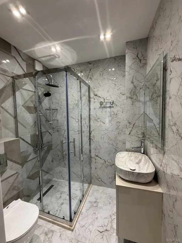 Satılır 3 otaqlı mənzil 145 m²