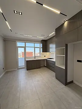 Satılır 3 otaqlı mənzil 145 m²