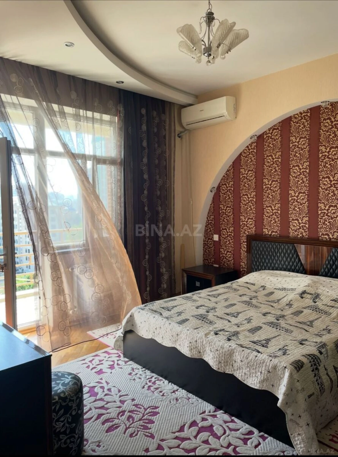 Kirayə verilir 2 otaqlı mənzil 100 m²