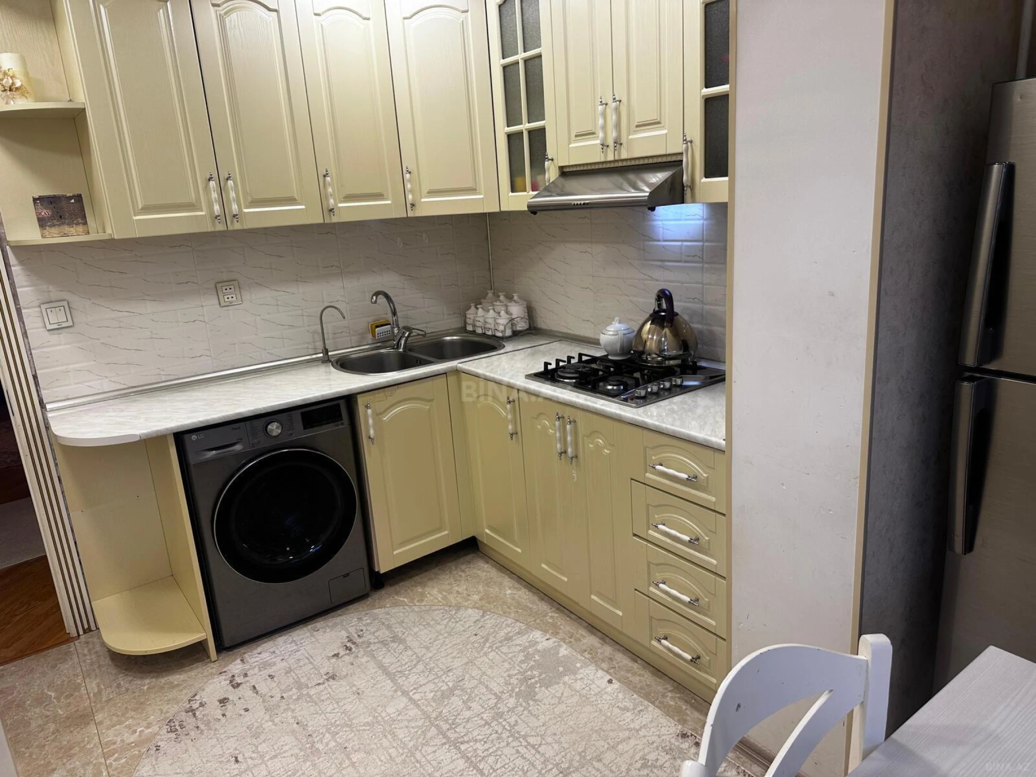 Satılır 4 otaqlı mənzil 110 m²